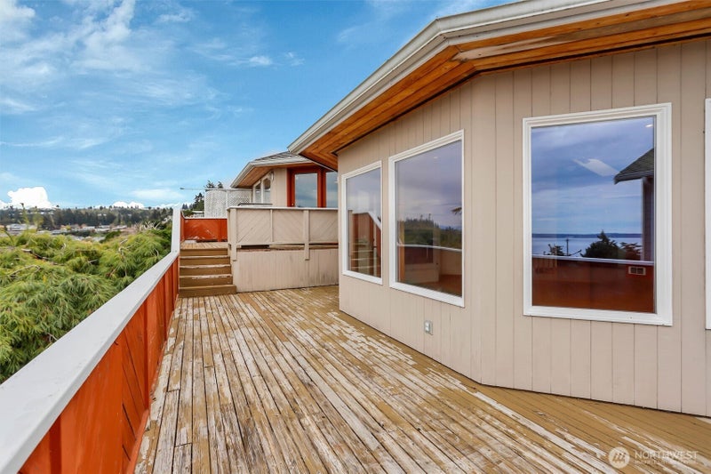 876 Rocky Point Drive