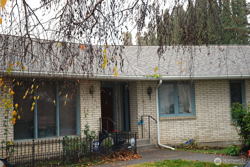 Photo of 20535 Road 6 SE, Warden, WA 98857 (MLS # 2460197)