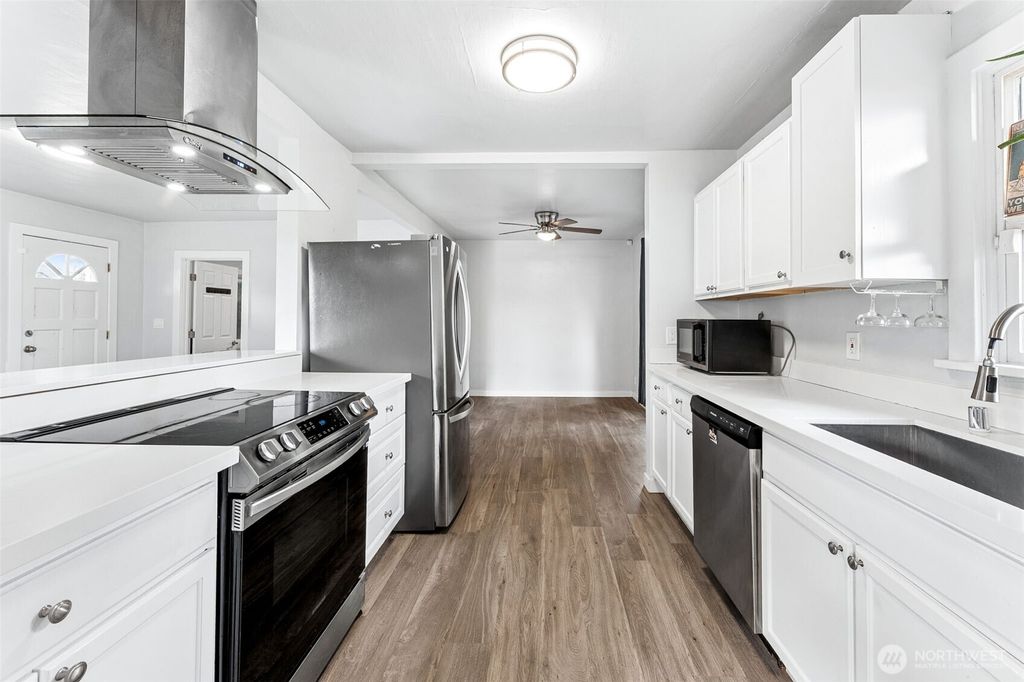 Photo of 509 S 56th Street, Tacoma, WA 98408 (MLS # 2507667)