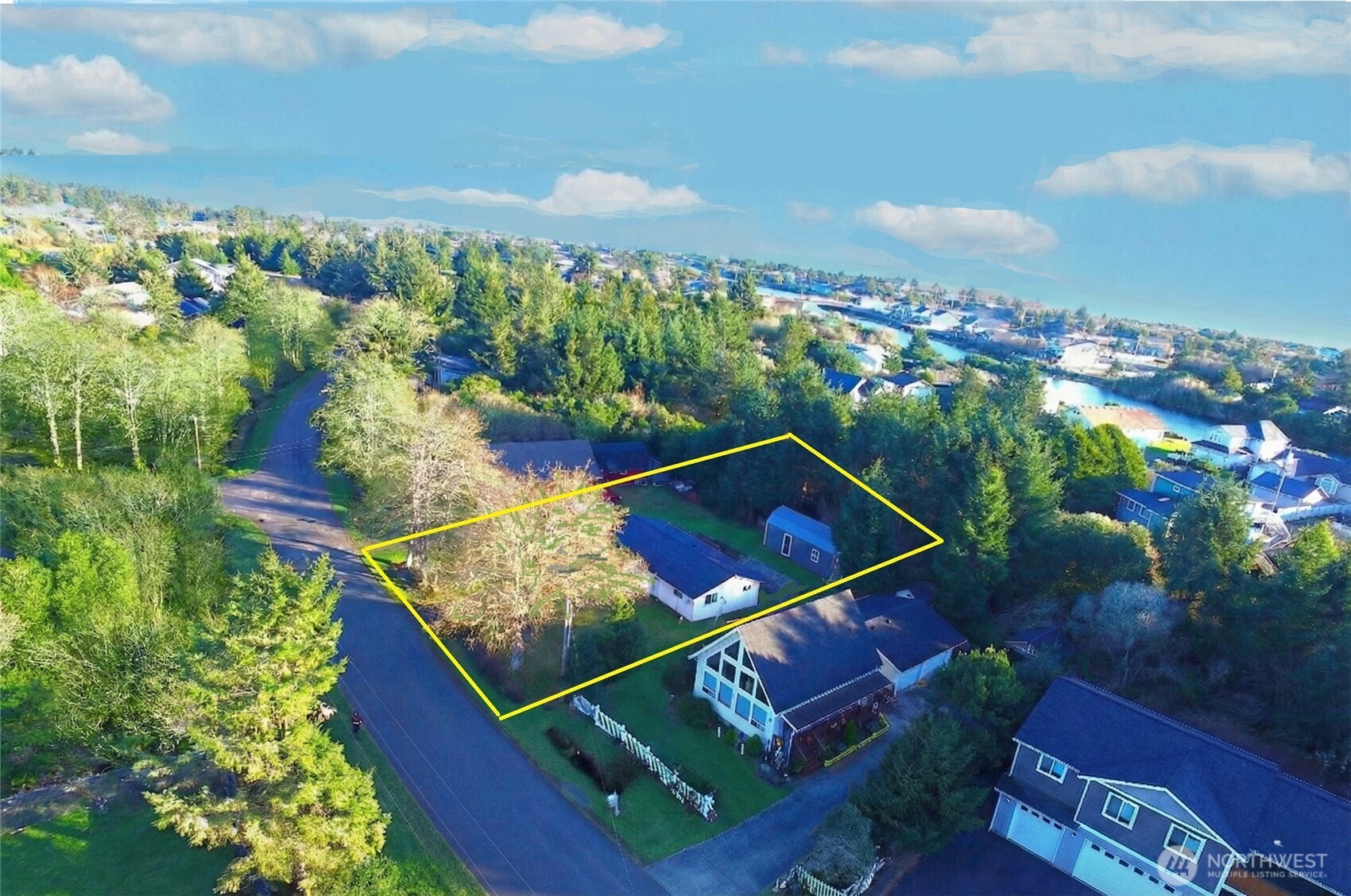 895 Wawona Avenue SW