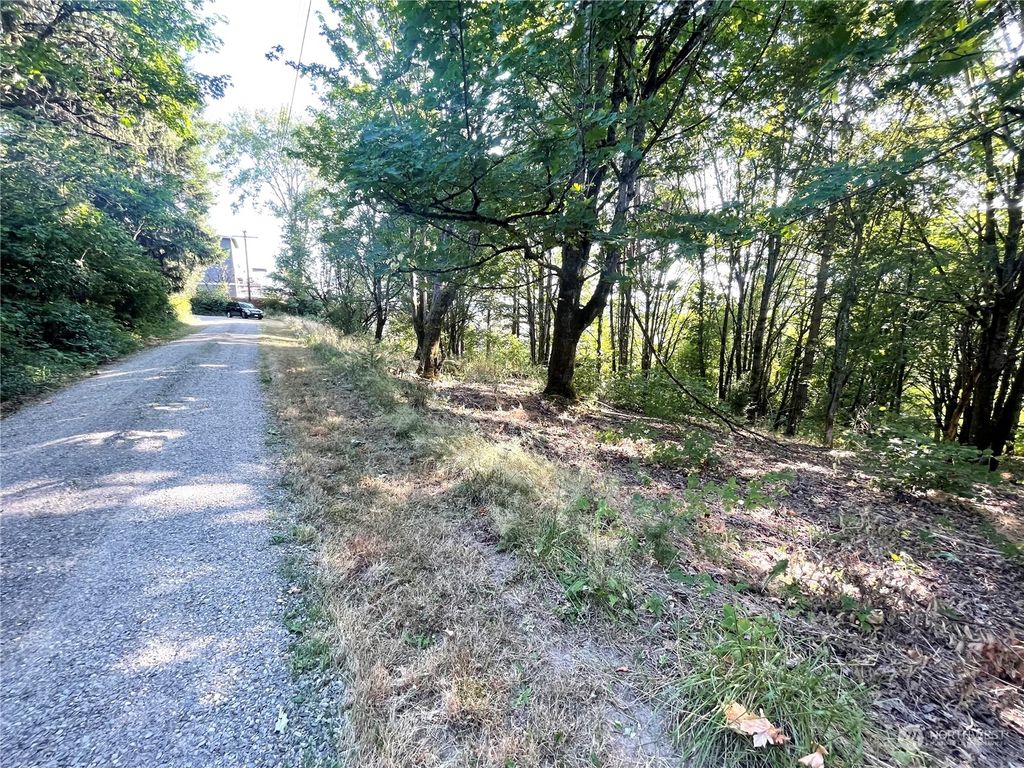 Photo of 20000 90th Avenue S, Kent, WA 98031 (MLS # 2142113)