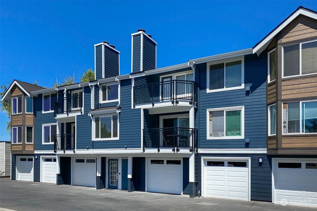 Photo of 150 NE 95th Street #407, Seattle, WA 98115 (MLS # 2150037)