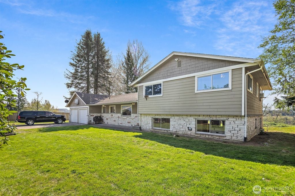 Photo of 1115 Loves Hill Drive, Sultan, WA 98294 (MLS # 2340110)