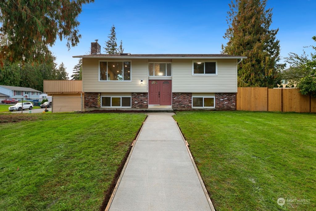 Photo of 14607 55th Avenue NE, Marysville, WA 98271 (MLS # 2300394)