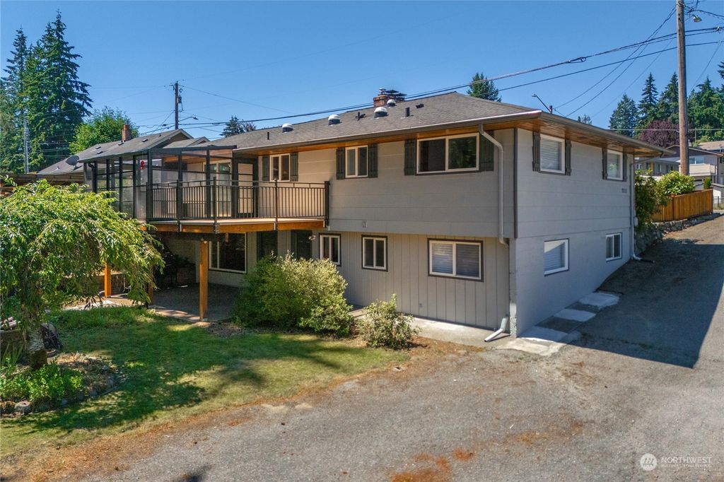 Photo of 7211 Beverly Blvd Blvd, Everett, WA 98203 (MLS # 2257655)