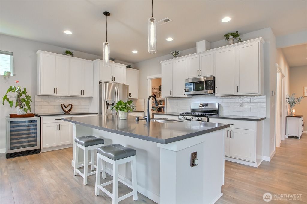 Photo of 931 Yew Avenue, Sultan, WA 98294 (MLS # 2513695)