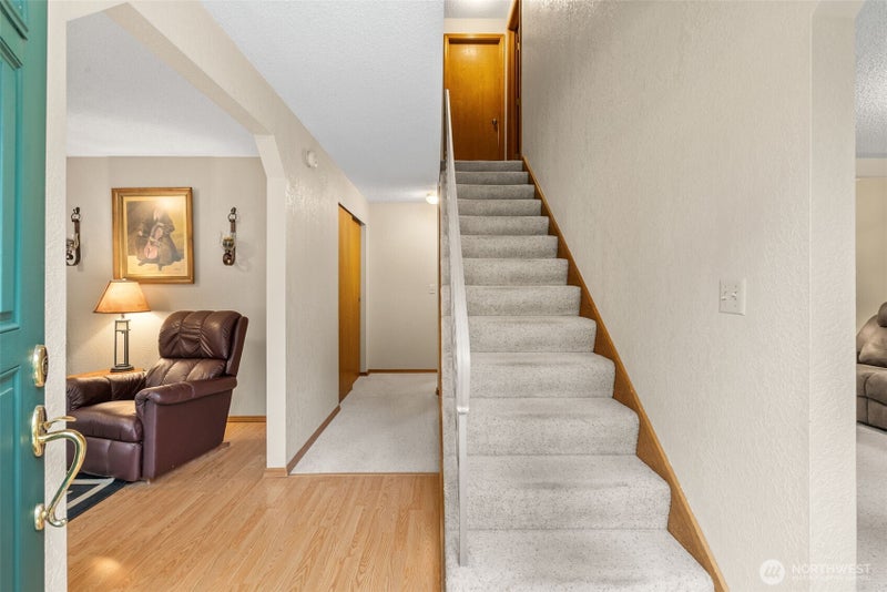 6607 Foster Drive SW