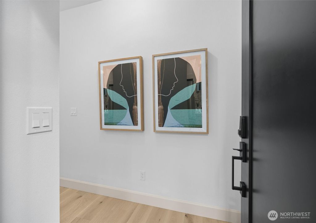 Photo of 1257 NE 100th Street, Seattle, WA 98125 (MLS # 2453629)