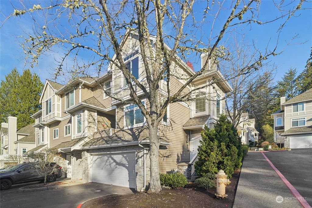 Photo of 6617 SE Cougar Mountain Way, Bellevue, WA 98006 (MLS # 2314005)