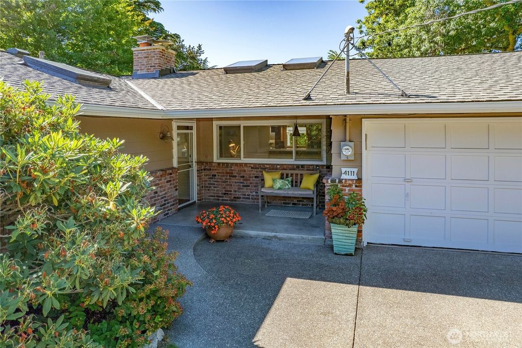 Photo of 4111 NE 103rd Place, Seattle, WA 98125 (MLS # 2420175)