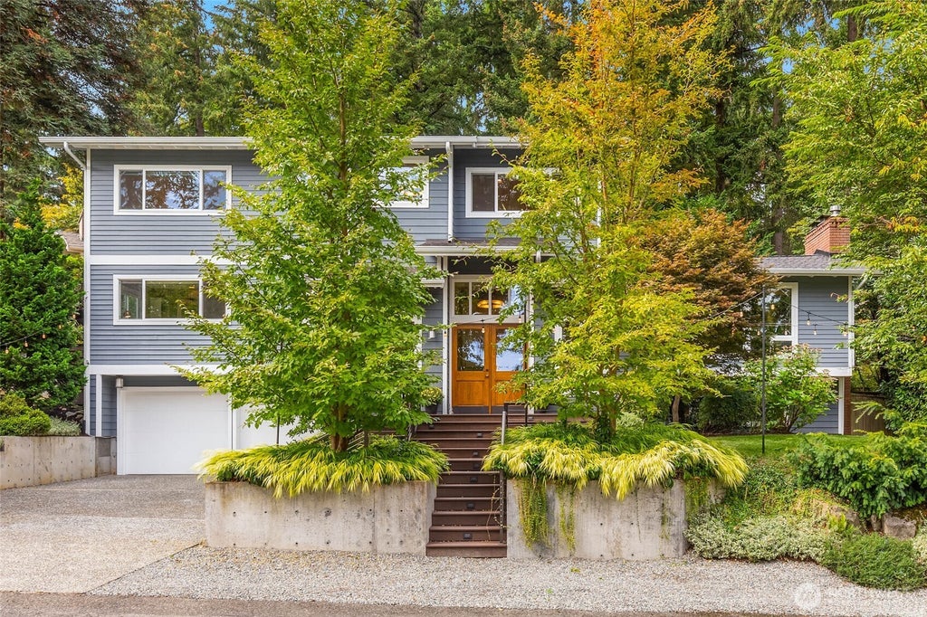Photo of 7803 89th Place SE, Mercer Island, WA 98040 (MLS # 2591076)