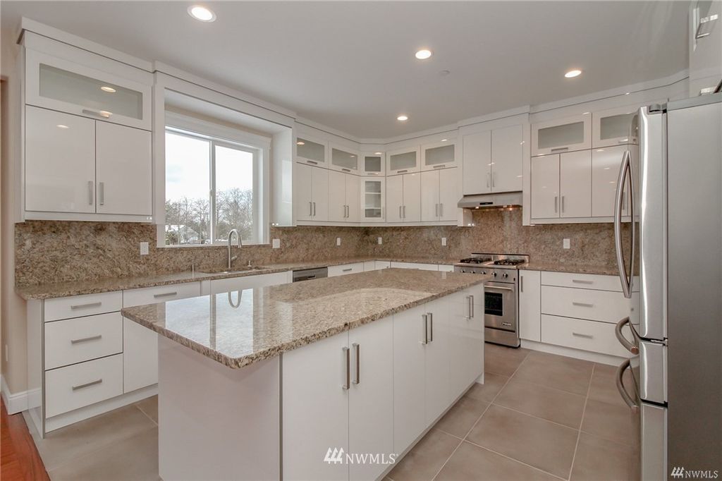 Photo of 4762 S 146th Street, Tukwila, WA 98168 (MLS # 1930381)