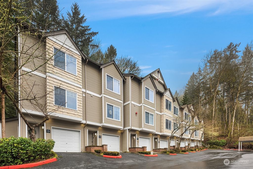 Photo of 18501 SE Newport Way #F125, Issaquah, WA 98027 (MLS # 2327973)