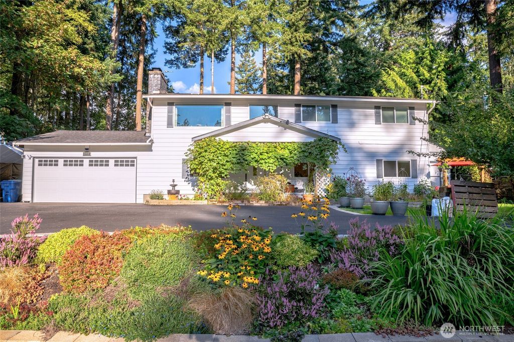 Photo of 3515 W Tapps Drive E, Lake Tapps, WA 98391 (MLS # 2519375)