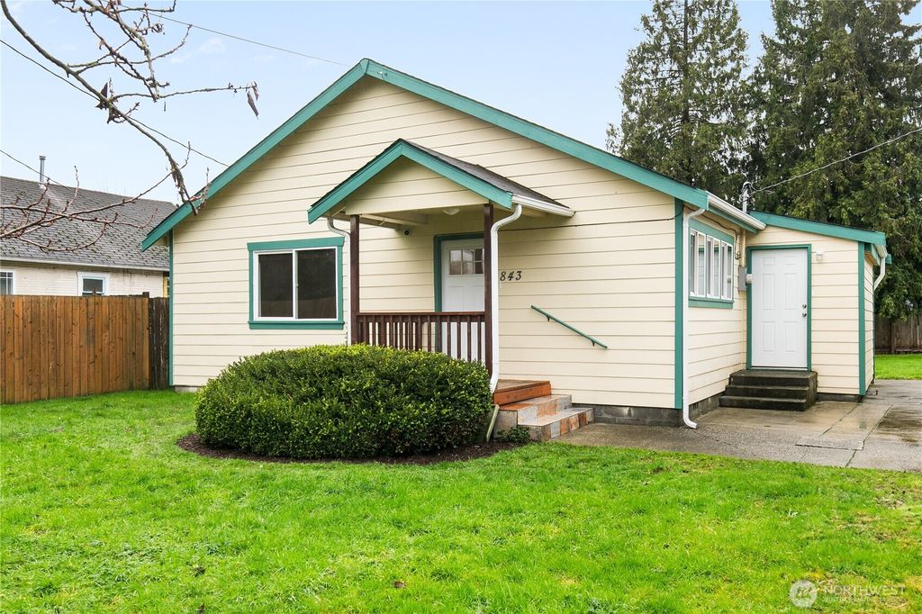 Photo of 843 3rd Avenue N, Kent, WA 98032 (MLS # 2460890)