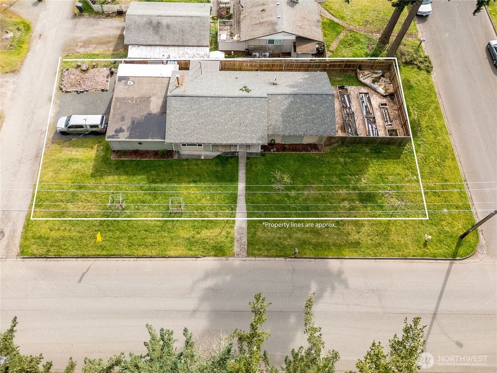 Photo of 1717 S F Street, Port Angeles, WA 98363 (MLS # 2495559)