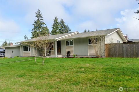 Photo of 1717 S F Street, Port Angeles, WA 98363 (MLS # 2495559)