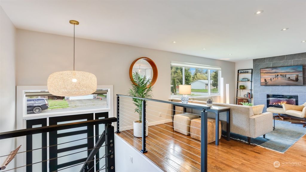Photo of 2621 NE 24th Street, Renton, WA 98056 (MLS # 2233775)