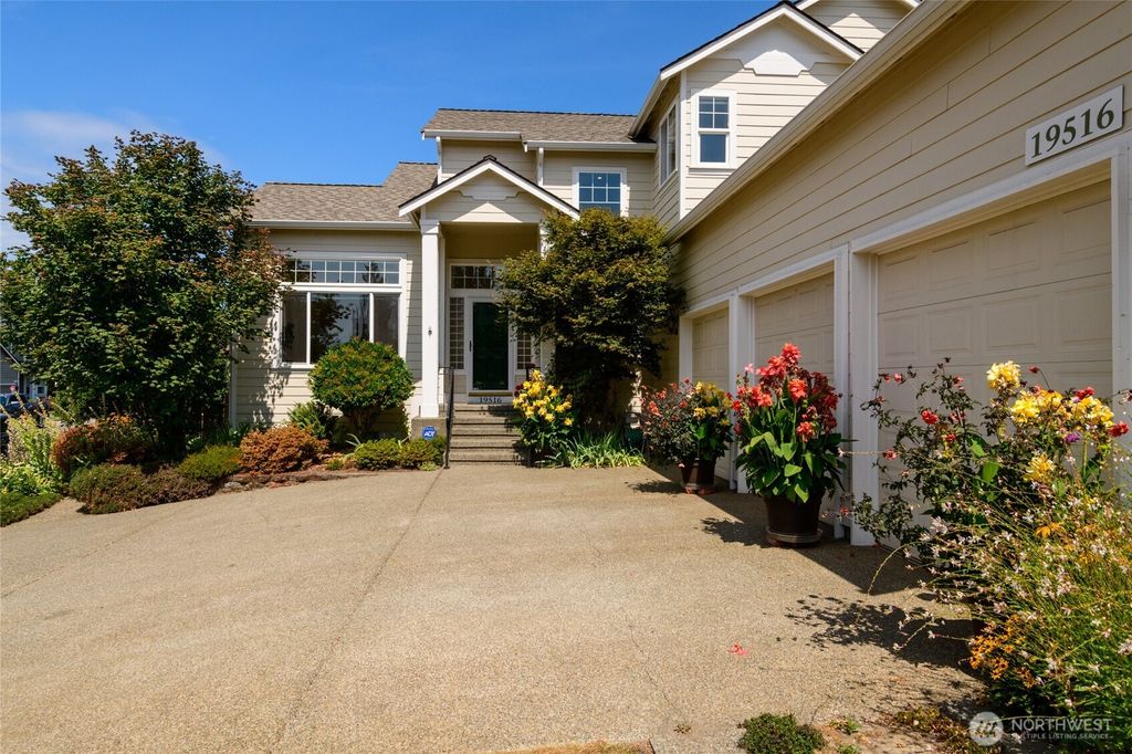 Photo of 19516 5th Avenue S, Des Moines, WA 98148 (MLS # 2411952)
