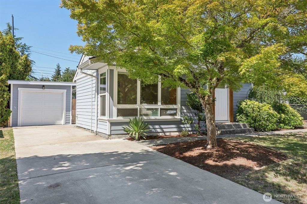 Photo of 9215 30th Ave Ave SW, Seattle, WA 98126 (MLS # 2422442)