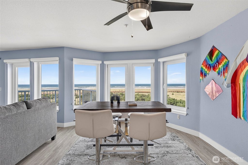 Photo of 501 Shorview Dr SW DR #404, Long Beach, WA 98631 (MLS # 2575667)