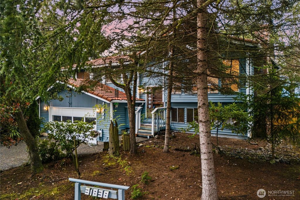 Photo of 31838 25th Avenue SW, Federal Way, WA 98023 (MLS # 2488058)