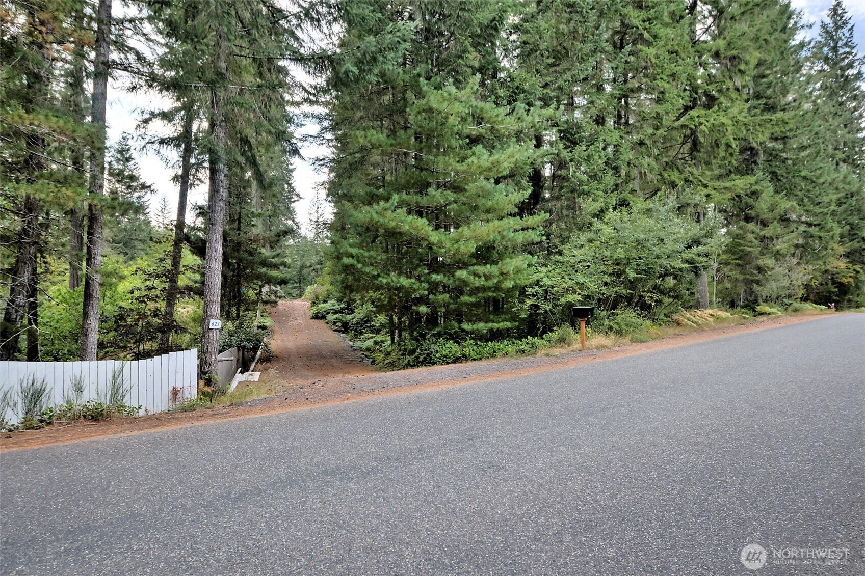 621 NE Tee Lake Road