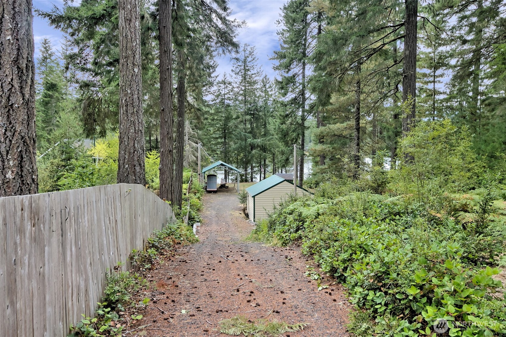621 NE Tee Lake Road