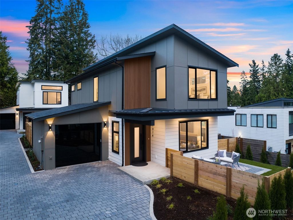 Photo of 11014 104th Avenue NE, Kirkland, WA 98033 (MLS # 2350118)