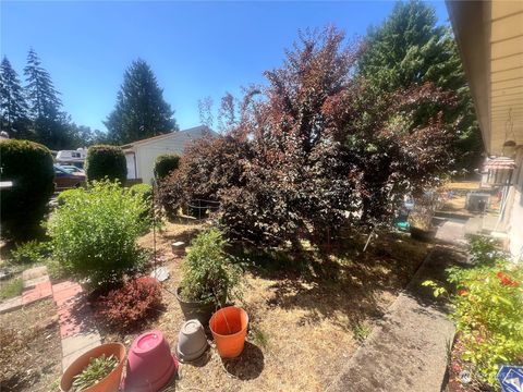 A home in Spanaway