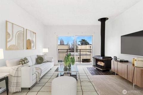 Photo of 5832 NE 75th Street #E304, Seattle, WA 98115 (MLS # 2466029)