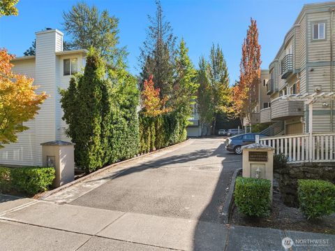 Photo of 112 9th Lane #112, Kirkland, WA 98033 (MLS # 2477021)