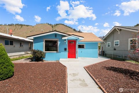 Photo of 209 Elberta Avenue, Cashmere, WA 98815 (MLS # 2512750)