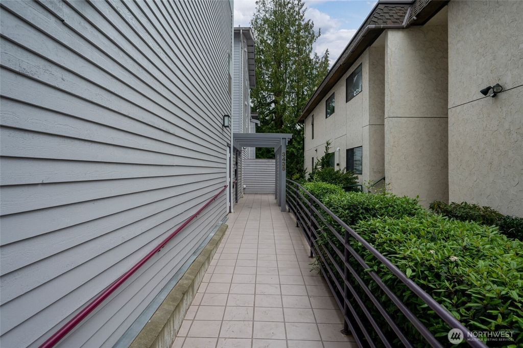 Photo of 3435 California Avenue SW #303, Seattle, WA 98116 (MLS # 2506988)