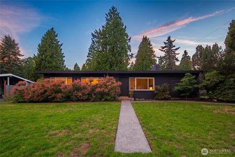 Photo of 18751 60th Avenue NE, Kenmore, WA 98028 (MLS # 2551239)