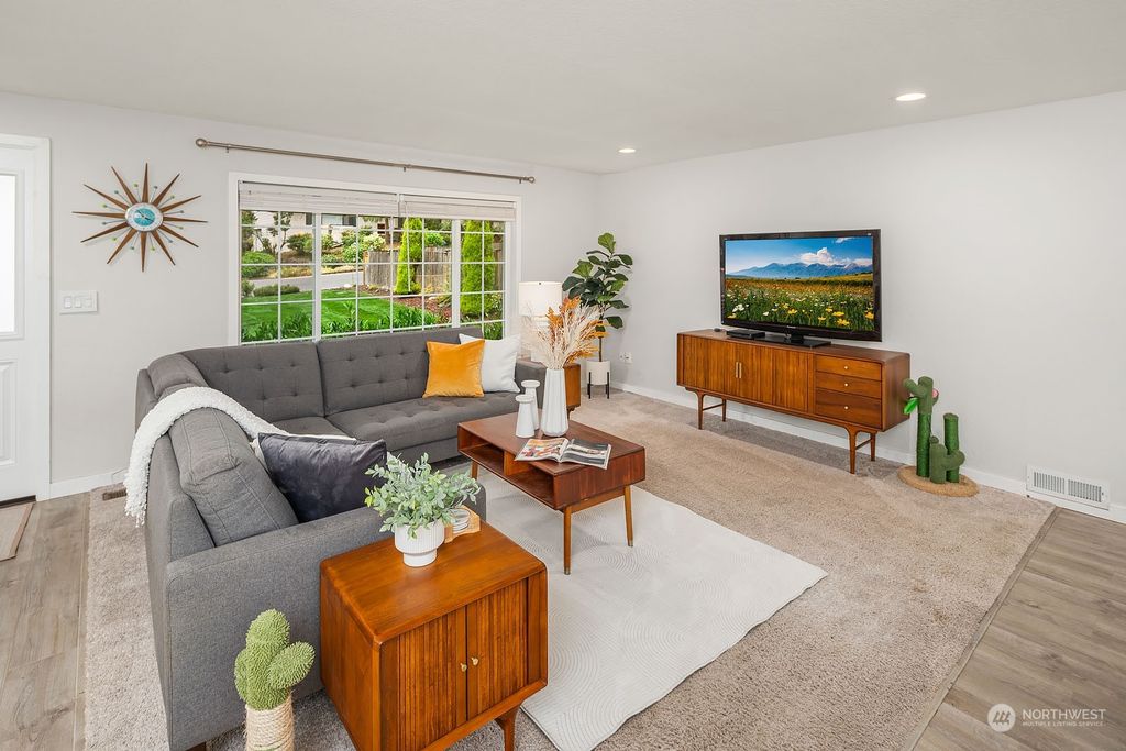 Photo of 3421 110th Street SE, Everett, WA 98208 (MLS # 2282590)