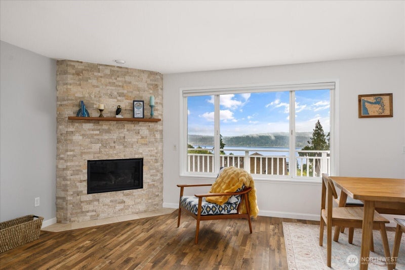 5055 Honeymoon Bay Road
