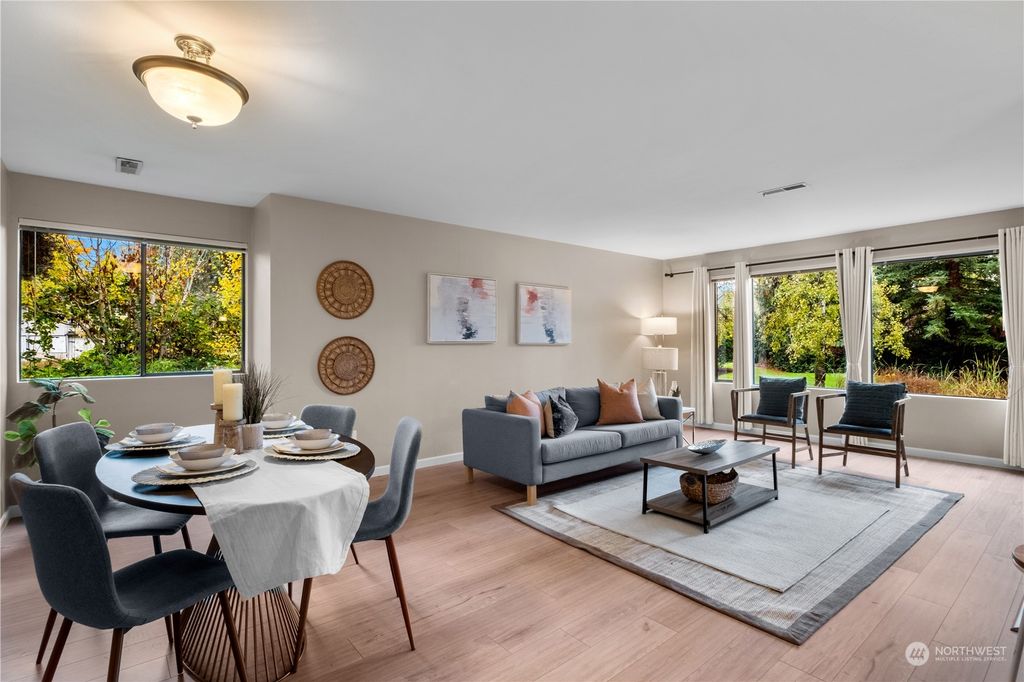 Photo of 1343 Bellefield Park Lane, Bellevue, WA 98004 (MLS # 2178642)