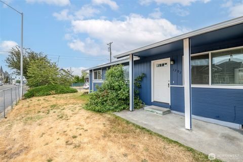 Photo of 1202 S 15th Street, Tacoma, WA 98405 (MLS # 2415484)
