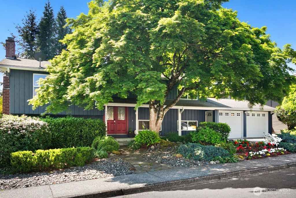 Photo of 12555 SE 72nd Street, Newcastle, WA 98056 (MLS # 2373371)