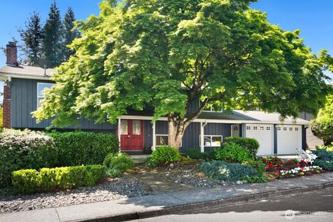 12555 SE 72nd Street, Newcastle, WA 98056 - MLS#: 2373371