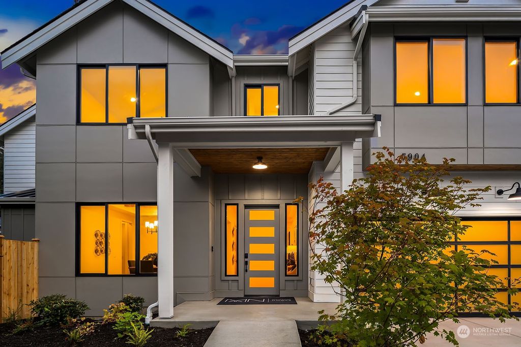 Photo of 7904 127th Place NE, Kirkland, WA 98033 (MLS # 2156057)