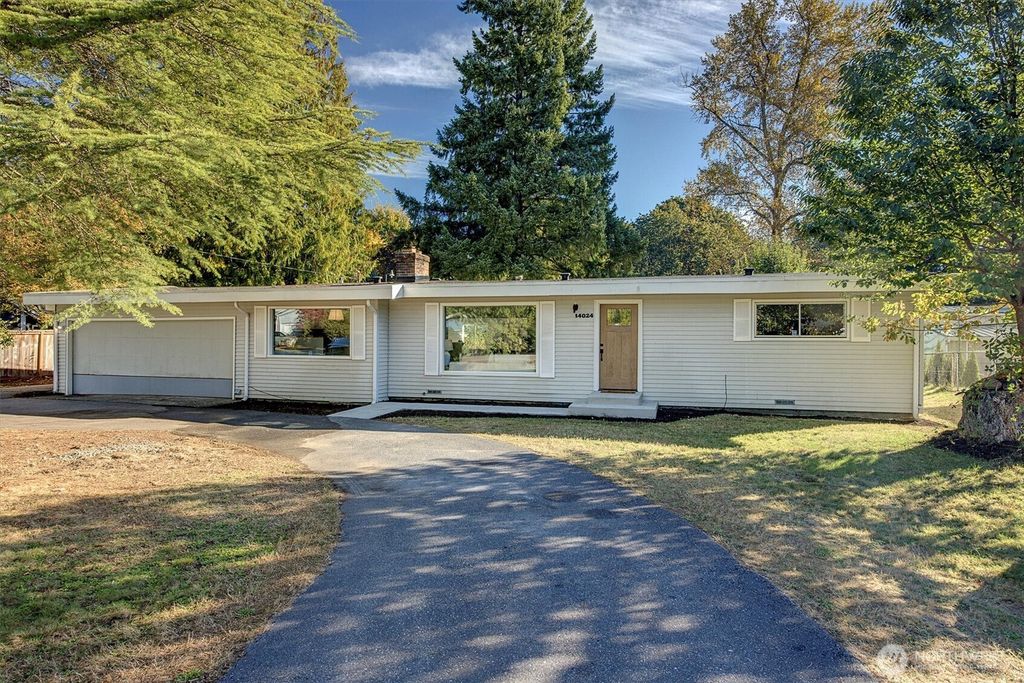 Photo of 14024 169th Avenue SE, Renton, WA 98059 (MLS # 2444107)