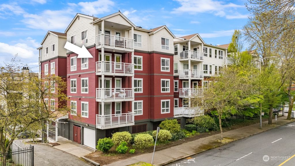 Photo of 2805 NE 125th Street #404, Seattle, WA 98125 (MLS # 2224406)