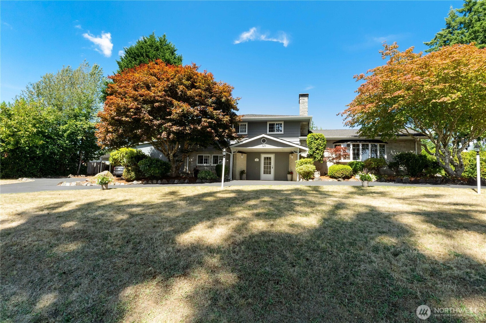121 Hillcrest Drive