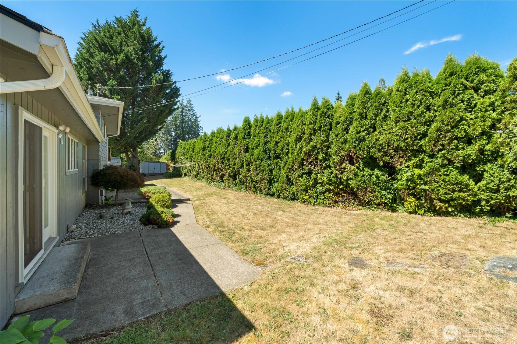 121 Hillcrest Drive