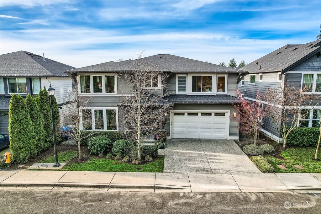 Photo of 607 Graham Avenue NE, Renton, WA 98059 (MLS # 2184736)