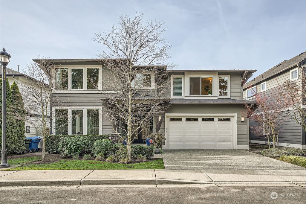 Photo of 607 Graham Avenue NE, Renton, WA 98059 (MLS # 2184736)