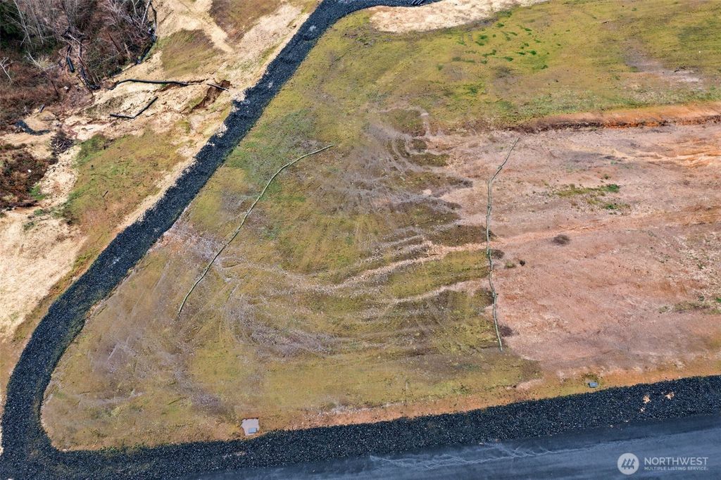 Photo of 16 Lot Bradford Street, Raymond, WA 98577 (MLS # 2495749)