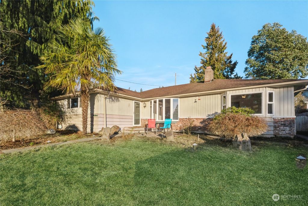 Photo of 11904 30th Avenue SW, Seattle, WA 98146 (MLS # 2028810)